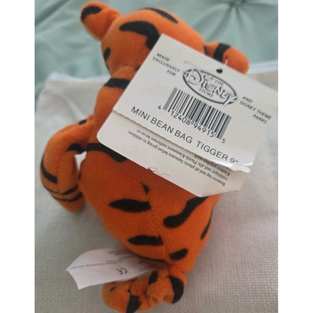 Vintage‎ Disney Store Mini Bean Bag Tigger 9 Inch Plush - Picture 3 of 3